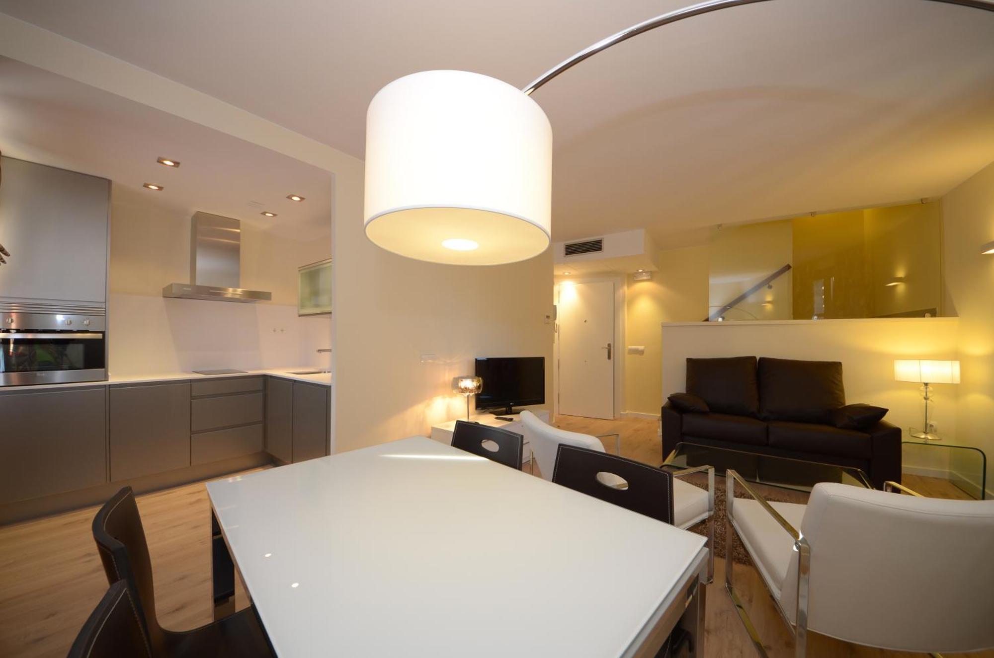 Apartamentos El Palacete De Aínsa Esterno foto