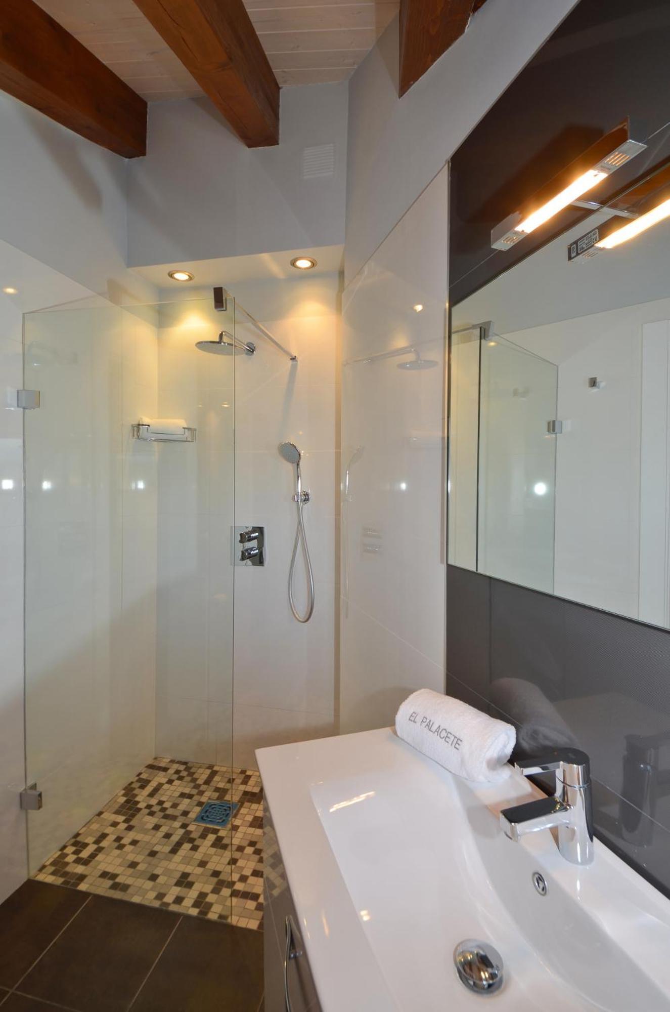 Apartamentos El Palacete De Aínsa Esterno foto