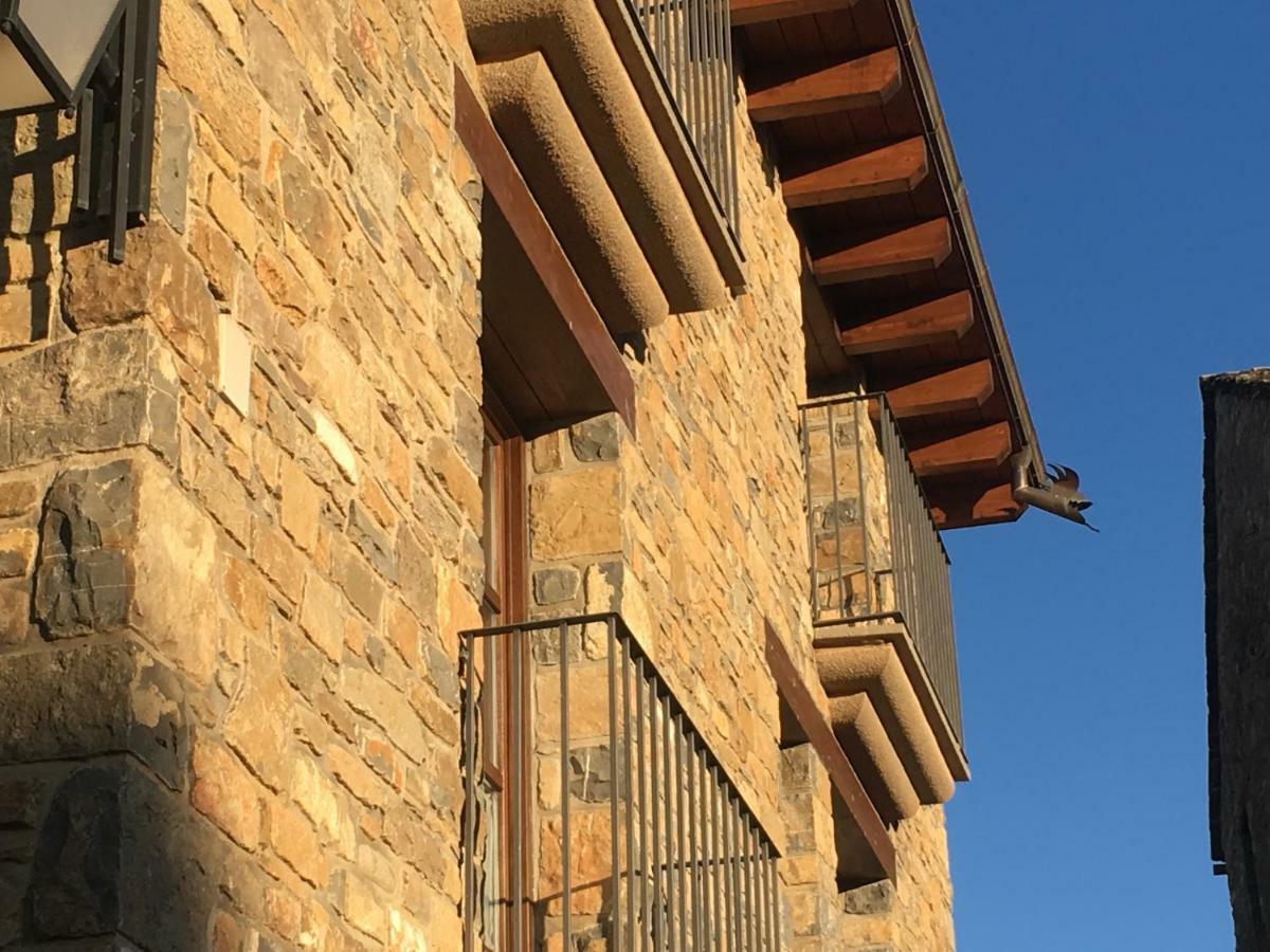 Apartamentos El Palacete De Aínsa Esterno foto